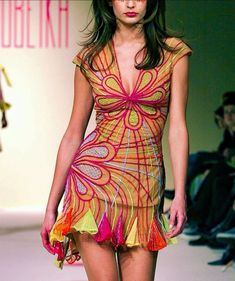 Georges hobeika sp03 Runway Fashion Couture, Georges Hobeika, 2000s Fashion, A Dress, Dream Dress, Couture Fashion, Short Dress, Pretty Dresses, Aesthetic Clothes