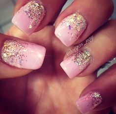 Pink and gold nails Pink And Gold Nails, Frozen Nails, Sparkle Nail Designs, Baby Pink Nails, Ombré Nails, Pink Glitter Nails, Pink Gel Nails, Pink Gel, Lady Fingers