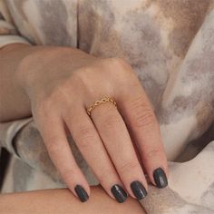 -Anillo de cadena de acero inoxidable - Perfecto para hacer layering con tus anillos -Elegante y classy Jewelry Package, Chain Ring Gold, Stylish Rings, Cuban Chain, Jewelry Packaging, Chain Ring, Steel Jewelry, Stainless Steel Jewelry, Ring For Women