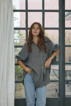 Style // Think casual yet classy, stylish, and effortlessly beautiful. A classic stormy charcoal grey that promises to be your favorite piece!  Crafted from pure linen for a breathable finish. One size fits most, this is a long sleeve buttoned up shirt that is meant for that perfect oversized fit. Mother of pearl butto How To Style Grey T Shirt, Relaxed Effortless Style, Jeans And Linen Shirt Outfit, Linen Button Down, Big White Shirt Outfit, Grey Shirt Outfits, Grey Button Up Shirt Outfit, Boxy Top Outfit, Boyfriend Shirt Outfit