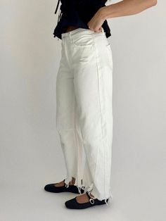 STYLE + FIT NOTES: Our Libby Horseshoe Jean is the trendy pant of the season. This white denim has a raw edge bottom + the perfect horseshoe silhouette. Prepare to wear these with every outfit! These run true to size, but are safe to size up if you are in-between. Horseshoe Silhouette, Trendy Pant, Trendy Pants, In Between, Summer Glow, White Denim, Raw Edge, White Jeans, Shop Design