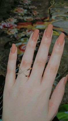 Blush Nails, Hand Pictures, Aesthetic Eyes, Girly Pictures, Nails Short, Nail Paint, Girly Jewelry, Girly Photography, Mehndi Designs