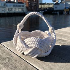 White Celtic Knotted Basket home decoration Mystic Knotwork Nautical Wedding Flowers, Turks Head Knot, Weaving Diy, Small Dog Toys, Wedding Flower Girl Basket, Nantucket Baskets