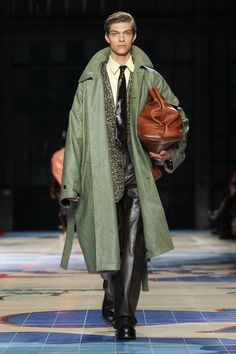 Cool Mens Fashion, Fashion Eras, Life In New York, Bottega Veneta Bag, Leather Coats, Fitting Room, Milano Fashion Week, Big Guy