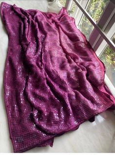 Fully sequins saree wid blouse piece. Sequins Saree, Banarsi Saree, Floral Saree, Purple Saree, Orange Saree, Indian Sari, Organza Saree, Saree Look, Pink Saree