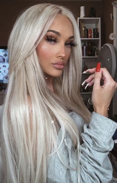 Tan Blonde, Blonde Makeup, Tanned Makeup, Beautiful Blonde Hair, Makeup For Blondes, Spring Hair Color, Silver Blonde, Blonde Hair Looks, Blonde Hair Blue Eyes