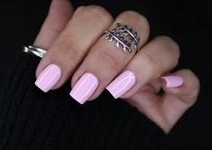 Nails Pale Pink, Pink Nail Polish Colors, Clean Girl Nails, Light Pink Nail Polish, Adorable Nails, Pastel Pink Nails, Pale Pink Nails