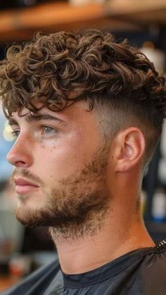 Men Curly Short Haircut, Curly Crop Haircut Men, Skin Fade Curly Hair Men, Men Curly Short Hair, Mens Hairstyles For Curly Hair, Hairstyles For Curly Hair Men Haircuts, Men Haircut For Curly Hair, Mens Haircut Curly Hair Fade