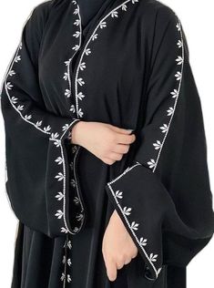 Abaya Embroidery Design, Embroidery Abaya Design, Simple Abaya Black, Abaya Embroidery, Burkha Designs, Embroidery Abaya, Starting A Clothing Business, Modest Abaya