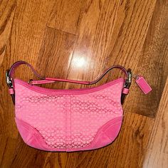 Pink Vintage Coach Purse. Excellent Condition Coach Pink Bags With Silver-tone Hardware, Bags Coach, Pink Vintage, Coach Bag, Coach Purse, Vintage Coach, Coach Purses, Vintage Pink, Coach Bags