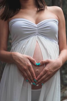 Nail Arts Tips For Getting Pregnant, Maternity Shoot Dresses, Pregnancy Supplements, Maternity Dresses Photography, Ways To Get Pregnant, Pregnancy Advice, Maternity Dresses For Photoshoot, Pregnancy Health