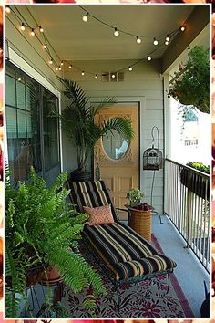 Discover 14 creative patio seating ideas that will transform your outdoor space into a relaxing oasis. From cozy nooks to stylish arrangements, these innovative designs will inspire you to elevate your patio experience. Whether you prefer modern elegance or rustic charm, find the perfect seating solutions to enhance your outdoor living area. Embrace comfort and style with these stunning patio seating ideas that invite relaxation and enjoyment. Design Per Patio, Apartment Balcony Garden, Tiny Balcony, Small Balcony Garden, Decor Ikea, Diy Tree, Apartment Patio