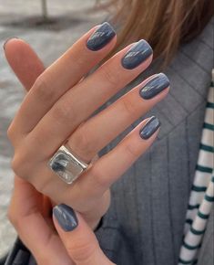 Smink Inspiration, Blue Nail Polish, Gray Nails, Makijaż Smokey Eye, Blue Nail, Nails 2024