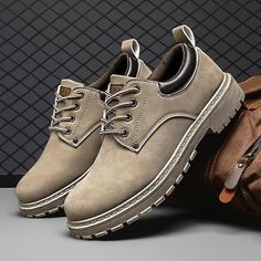 Category:Casual Shoes,Oxfords; Upper Materials:Cowhide; Season:Spring,Fall; Gender:Men's; Toe Shape:Round Toe; Style:Casual; Outsole Materials:Rubber; Occasion:Daily,Outdoor; Closure Type:Lace-up; Function:Comfortable,Breathable,Slip Resistant; Pattern:Solid Colored; Listing Date:07/18/2023; 2024 Trends:Combat Boots,Work Boots; Foot Length:; Foot Width:; SizeChart1_ID:2:184042; Size chart date source:Provided by Supplier. Shoes Business, Business Men, Men's Casual Shoes, Oxford Shoes Men, Shoes Platform, Leather Oxford Shoes, Brogue Shoes, Casual Shoe, Shoes Comfortable