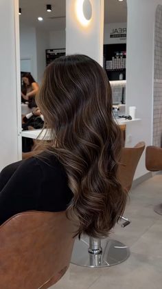 Lowlights And Highlights Brunette, Hair Inspo Brunette Balayage, Brunette Glossy Hair, High Light On Brown Hair, Money Piece Hair Brunette Fall, Balayage Front Pieces, Blonde Hilights In Brown Hair, Natural Balayage On Dark Hair, Natural Balayage On Black Hair