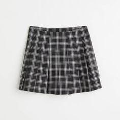 New With Tags Short, Flared Skirt In Twill. High Waist, Pleats, And Concealed Zipper At One Side With Button. Unlined. Short Flared Skirt, Mini Pleated Skirt, Checkered Skirt, Black Checkered, Hm Skirt, Flared Skirt, White Plaid, Flare Skirt, Pleated Skirt