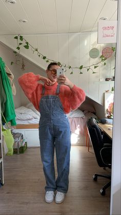 Overall Outfit, Denim Overalls, Parachute Pants, Mom Jeans, Overalls, Women's Fashion, My Style, Pants, Quick Saves