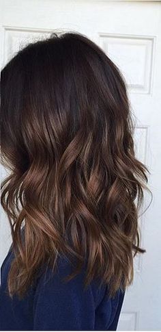 fall brunette hair color idea Brunette Ombre, Trendy Hair Color, Brown Highlights, Balayage Brunette, Long Wavy Hair, Brunette Hair, Ombre Hair, Brunette Hair Color