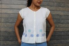 Off-white Hand Block Printed Blouse, Plus size, Custom made, Made to order-Model height: 5'3" wearing size S-Length: 19.5"-Fit: Loose-Closure: Shell buttons**Note: Free Shipping time 15-21 days. Express Shipping time 5-7 days.** Casual White Cotton Blouse, White Cotton Blouse With Buttons, Fitted White Cotton Blouse, Linen Tunic Dress, Blouse Plus Size, Boho Scarfs, Indian Prints, White Hand, Shell Buttons