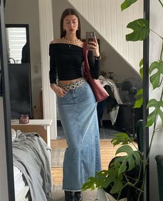 Long Denim Skirt Outfit, Look Jean, Long Skirt Outfits, Denim Skirt Outfits, Maxi Skirt Outfits, Transition Outfits, Looks Street Style, Looks Chic