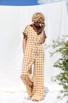 Seersucker Dress Outfit, Gingham Jumpsuit, Pretty Products, Honey Skin, 19th Hole, Womens Jumpsuits, Gingham Shorts, Short Sleeve Jumpsuits, Teacher Outfits