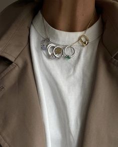 Looks Total Jeans, Dope Jewelry, Clothing Details, Jewelry Lookbook, Jewelry Photography, Trend Fashion, Jewelry Inspo, Dream Jewelry