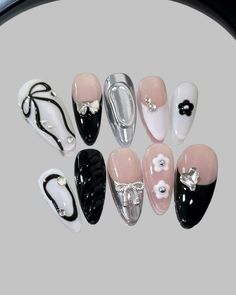 chrome coquette nails sandy liang inspired bow nails Sandy Liang Nails, Long Nails Ombre, Black Nails Summer, Dark Coquette Nails, Nails Xiaohongshu, Nail Design Dark, Acubi Nails, Icicle Nails, Stargirl Nails