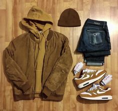 Casual Beanie For Fall Streetwear, Rugged Fall Outerwear For Streetwear, Men’s Outfits With Timberland Boots, Fall Fleece-lined Jacket For Streetwear, Mens Beanie Outfit Street Styles, Weird Outfits, Suede Jacket Outfit, Masc Outfits