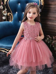 Cute Pink Floral Flower Girl Dresses embroidery Jewel Neck Little Girl — Bridelily Floral Flower Girl Dresses, Kids Pageant, Bridal Gowns Vintage, Bohemian Wedding Dress Lace, Wedding Dress Cap Sleeves, Wedding Coat, Girls Dresses Online, Princess Skirt, Wedding Flower Girl Dresses