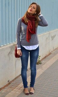 Pañuelos / Bufandas / Echarpes---pretty fall and winter outfit.  This actually looks like something I would feel comfortable wearing!