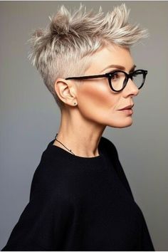 Tag: Pixie Cut - hairtastic.de Micro Pixie, Short Punk Hair, Edgy Short Haircuts, Gray Hair Pixie Cuts, Short White Hair, Funky Short Hair, Really Short Hair, Short Hair Pixie Cuts, Super Short Hair