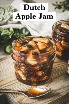 Dutch apple jam in a glass jar with a spoon next to it. Fall Apple Pie, Apple Pie Jam, Canning Apples, Easy Jam, Canning Jam, Dutch Apple, Apple Jam