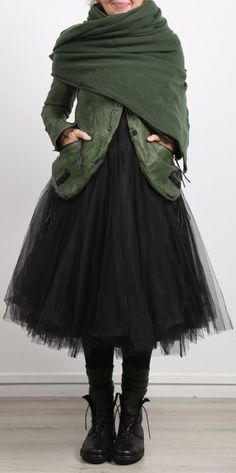 Black Tulle Skirt, Tulle Skirt Black, Green Leather Jackets, Stil Boho, Black Tulle, Green Jacket