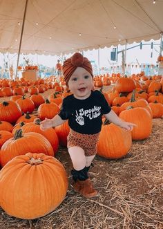 7 Month Old Baby, Toddler Photoshoot, Baby Halloween Outfits, Girls Halloween Outfits, October Baby