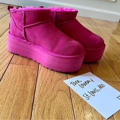 Gorgeous Ugg Platform Mini - Pink - Size 5- Euc Ugg Platform Mini, Ugg Platform, Shoes Ugg, Mini Pink, Winter Rain, Womens Uggs, Ugg Shoes, Rain Boots, Women Shoes