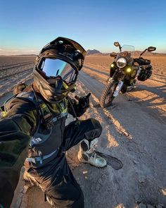 Bike Bmw, Riding Quotes, Bmw Motors, Motorcycle Photography, Motorcycle Club, Adventure Motorcycling, Biker Life