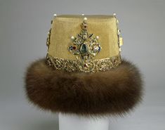 A Bolshevik Crown made for Nicholas II to wear to a Costume Ball   Official and Historic Crowns of the World and their Locations Romanov Jewels, Russian Royalty, Queen Mom, 3 Kings, Royal Crown Jewels, Royal Crowns