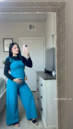 Outfits For Pregnant Women Summer, Work Outfit Pregnant, Maternity Outfits Summer, Pregnancy Outfits Casual, Cute Pregnancy Photos, Summer Pregnancy Outfits, Outfits Juvenil, Maternity Photography Poses Couple, Trendy Maternity Outfits