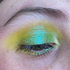 Jd Glow Cosmetics, Funky Makeup, Yellow Eyeshadow, Indie Makeup, Face Art Makeup, Palette Ideas, Graphic Liner, Art Makeup, Beauty Inspo