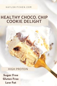 Delicious and healthy Chocolate Chip Cookie Delight with layers of protein cookie dough, protein puddings and sugar-free whipped topping! A high protein, easy no-bake cookie dough layered dessert that’s sure to please a party crowd! Chocolate Chip Cookie Delight, Healthy Chocolate Chip Cookie, Cookie Delight, Cookie Dough Protein, High Protein Cookies, Easy No Bake Cookies, No Bake Cookie Dough, Layered Dessert