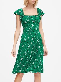 Print Square-Neck Midi Dress | Banana Republic Green Square Neck Midi Dress With Floral Print, Summer Ditsy Floral Print Square Neck Dress, Vintage Floral Print Square Neck Midi Dress, Floral Print Short Sleeve Non-stretch Midi Dress, Floral Print Non-stretch Short Sleeve Midi Dress, Green Outfits For Women, Wear Green, Banana Republic Dress, Puff Sleeve Dresses