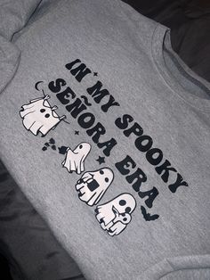 Spooky señora crewnecks Gift for Halloween Shirt Spanish Senora Era Tee Gift for Mom Fall T-shirt Gift for Grandmother Abuela Shirt Fall Cute Senora Era, Gift For Grandmother, Mom Fall, Shirt Ideas, Halloween Shirt, Gift For Mom, Gifts For Mom, Gender Neutral, Adult Outfits