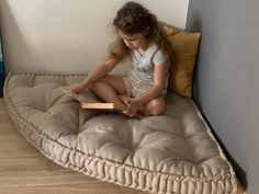 Reading Nook Cushion, Casa Hobbit, Chambre Inspo, Window Cushion, French Mattress, Hemp Fiber, 카드 디자인, Futon Sofa, Floor Cushion