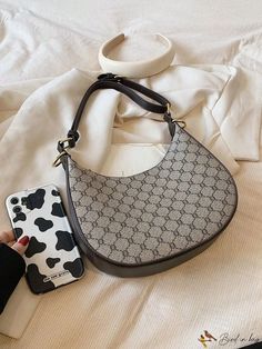 BirdinBag - Stylish Compact Geometric Patterned Hobo Bag - Ideal for Summer Getaways and Beach Vacations Square Single Handle Shoulder Bag For Travel, Trendy Single Handle Hobo Bag For Travel, Single Handle Square Shoulder Bag For Travel, Trendy Travel Shoulder Bag With Single Handle, Trendy Shoulder Bag, Beach Vacations, Purse Patterns, Word Wrap, Handbag Purse