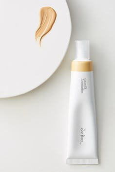 Beauty Flatlay, Golden Skin Tone, Cosmetic Photography, Foundation Tips, Skincare Products Photography, Cosmetics Mockup, Product Styling, Cosmetics Photography