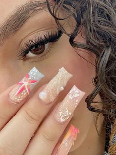 Moana Theme Nails, Dominican Nail Designs, Moana Acrylic Nails, Nail Designs Vacation Tropical, Sea Shell Nails Designs, Beach Square Nails, Square Shell Nails, Hawian Nails Acrylic, Short Almond Summer Nail Ideas