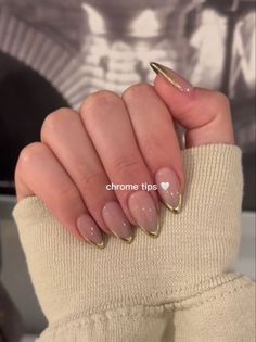 Almond Nails With Gold Tips, Gold Glitter French Tip Nails Almond, Gold Crome Nails French Almond, Gold Chrome French Tip Nails Almond, Chrome Tips Almond Nails, Chrome Gold French Tip Nails, Gold Tip Almond Nails, Gold Chrome Tips Nails, French Tip Gold Accent