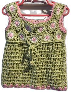 Playful Knitted Tops For Spring, Casual Fitted Patterns For Spring, Casual Cotton Knitted Patterns, Casual Knitted Cotton Patterns, Casual Cotton Patterns For Spring, Casual Crochet Knit Patterns, Cute Cotton Crochet Top For Spring, Casual Green Cotton Patterns, Casual Crochet Patterns For Spring