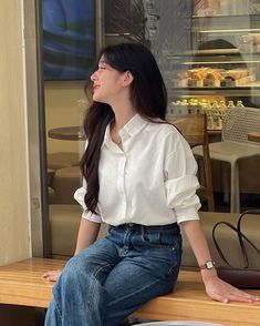 Korean Appartement, Minimal Outfit Korean, Minimal Style Outfits, Smart Casual Women Outfits, Smart Casual Women, Dressy Casual Outfits, Modest Style, Classic Style Outfits