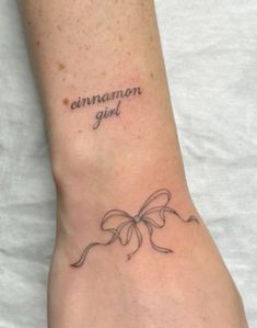 Madison Beer inspired tattoo 🌟💗 Madison Beer Hand Tattoo, Fashion Lover Tattoo, Dainty Vine Tattoos For Women, Madison Beer Tattoo Ideas, Fade Into You Tattoos, Sabrina Carpenter Tattoo Ideas, Cinnamon Girl Tattoo, Madison Beer Tattoo, Fangirl Tattoos